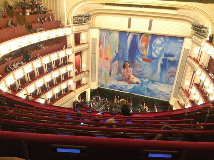 オペラ劇場